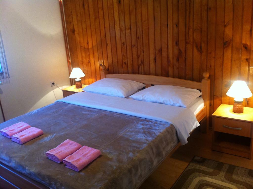 House Pribic Hotel Vrelo Koreničko Quarto foto